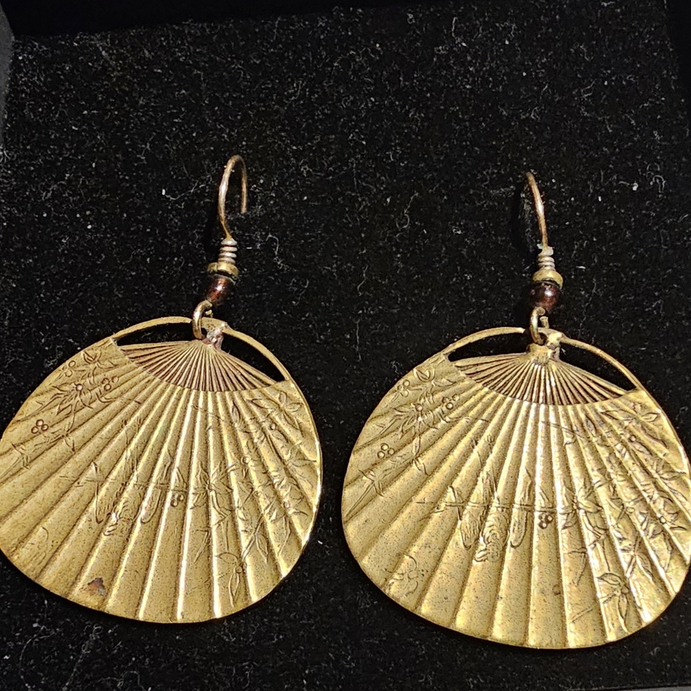 Vintage 1970s Laurel Burch Gold Plate Fan Earrings Style L 0031